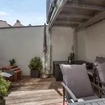 Altstadt - Exklusive 3-zi-wohnung Fuer 6 Personen Mit 90 Qm, Grosser Dachterrasse, Parkplatz, Wlan Apartmán *
