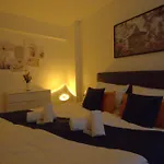 Altstadt - Exklusive 3-zi-wohnung Fuer 6 Personen Mit 90 Qm, Grosser Dachterrasse, Parkplatz, Wlan Διαμέρισμα
