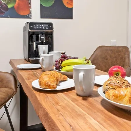 Altstadt - Exklusive 3-zi-wohnung Mit 90 Qm Und Grossem Balkon Apartment Nuremberg