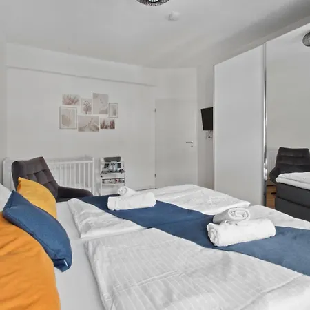 Lejlighed Altstadt - Exklusive 3-zi-wohnung Fuer 6 Personen Mit 90 Qm, Grosser Dachterrasse, Parkplatz, Wlan Nürnberg
