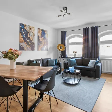 Lejlighed Altstadt - Exklusive 3-zi-wohnung Fuer 6 Personen Mit 90 Qm, Grosser Dachterrasse, Parkplatz, Wlan *