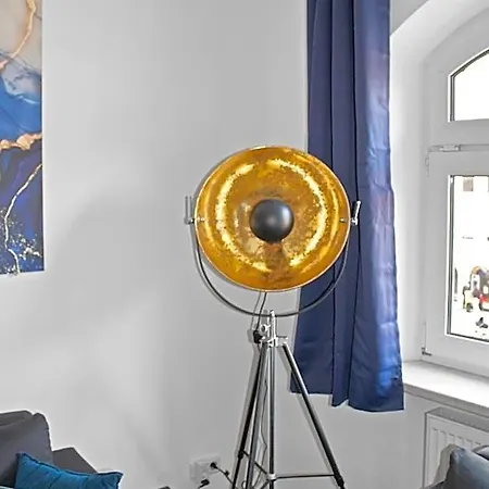 Apartamento Altstadt - Exklusive 3-zi-wohnung Für 6 Personen Mit 90 Qm, Großer Dachterrasse, Parkplatz, Wlan Núremberg
