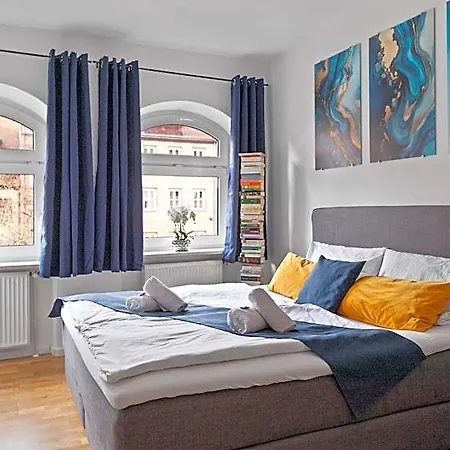 Apartamento Altstadt - Exklusive 3-zi-wohnung Für 6 Personen Mit 90 Qm, Großer Dachterrasse, Parkplatz, Wlan *