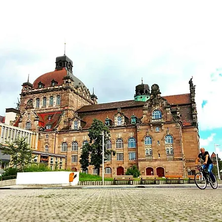 Altstadt - Exklusive 3-zi-wohnung Für 6 Personen Mit 90 Qm, Großer Dachterrasse, Parkplatz, Wlan
