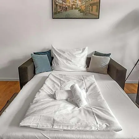 Altstadt - Exklusive 3-zi-wohnung Für 6 Personen Mit 90 Qm, Großer Dachterrasse, Parkplatz, Wlan Apartamento Núremberg